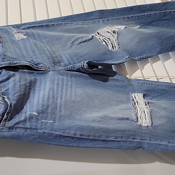 Jeans - Picture 2 of 3